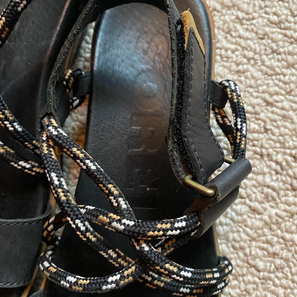 Sorel comfort Sandals size 7 - Picture 3 of 7